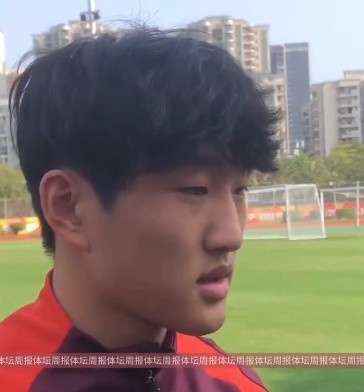 孫康博：與沙特國(guó)青差距不大有的一踢，放平心態(tài)不要想太多
