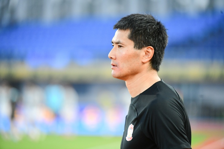 記者：中超“青島德比”今天下午上演，兩隊均將排出五外援陣容