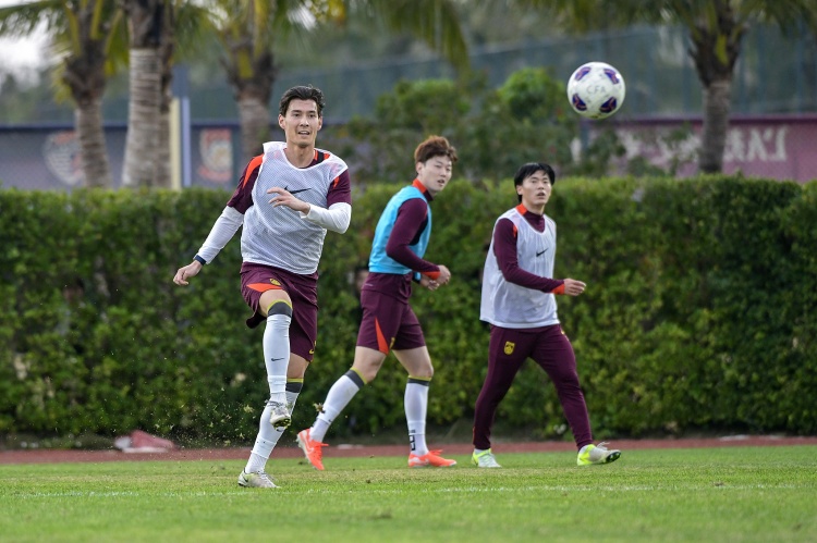 侯永永：我是B2B類型的球員，最喜歡踢8號(hào)位也能勝任其他位置