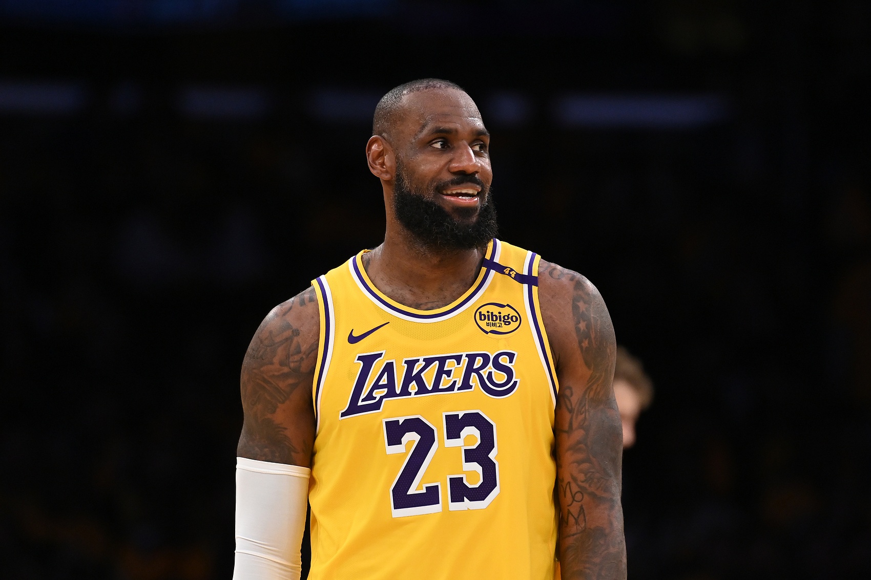 爆砍40分！詹姆斯40歲后多次砍下40+ NBA歷史首人